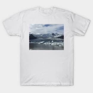 Glacier Lagoon in Jökulsárlón Iceland T-Shirt